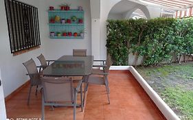 Relax, Piscina, Playa Y Barbacoa!
